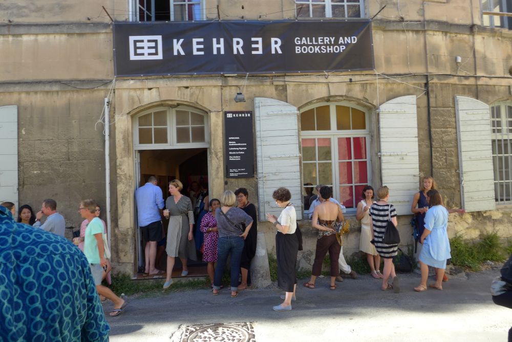 Die Pop-Up-Galerie von Kehrer bei den Rencontres d'Arles 2017.